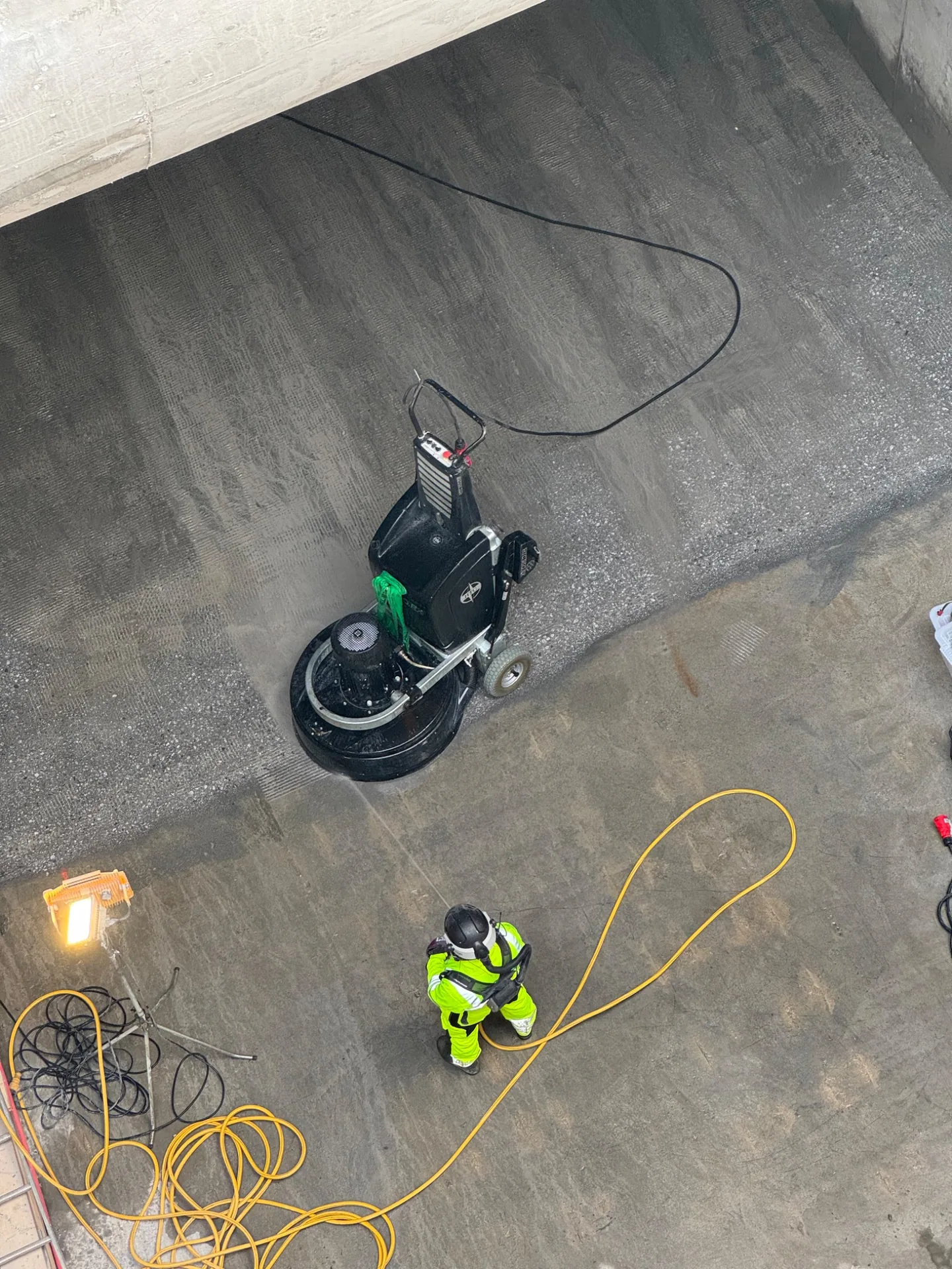 Betongslipning i ventilationsschakt vid Förbifart Stockholm
